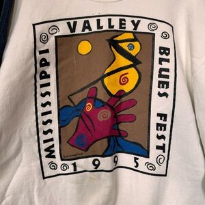 Mississippi valley blues fest 1995 white sweatshirt fruit of the loom vintage XL